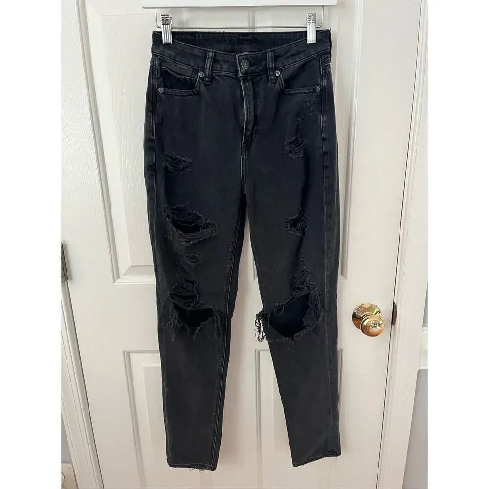 American Eagle Black Destroyed Mom Jeans sz 0